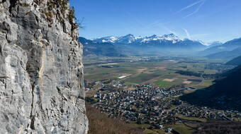 Routeninfos und Topos zum Klettergebiet «Chavalon» findest du im Kletterführer «Schweiz extrem West Band 1» von edition filidor.