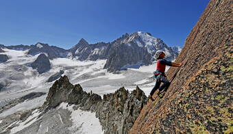 Routeninfos und Topos zum Klettergebiet «Orny – Aiguilles Dorées» findest du im Kletterführer «Schweiz Plaisir West 2019» von edition filidor.