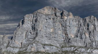 Tällistock Routeninfos und Topos zum Klettergebiet «Tällistock» findest du im Kletterführer «Schweiz extrem West Band 2» von edition filidor.