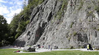 Routeninfos und Topos zum Klettergebiet «Les Gaillands» findest du im Kletterführer «Schweiz Plaisir West Band 2» von edition filidor.