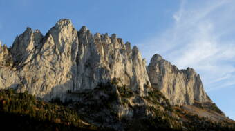 Gastlosen Routeninfos und Topos zum Klettergebiet «Gastlosen» findest du im Kletterführer «Schweiz plaisir West Band 1» von edition filidor.