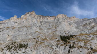 Halpi Routeninfos und Topos zum Klettergebiet «Halpi» findest du im Kletterführer «Schweiz extrem West Band 2» von edition filidor.