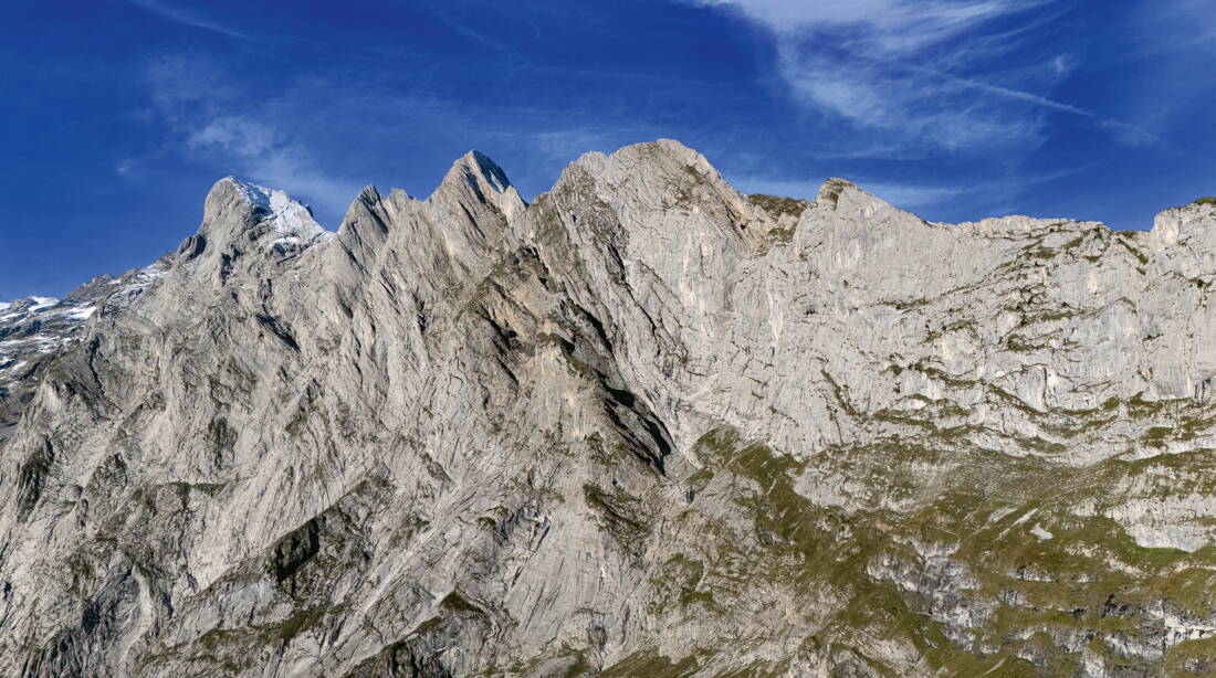 Signal Routeninfos und Topos zum Klettergebiet «Signal» findest du im Kletterführer «Schweiz extrem West Band 2» von edition filidor.