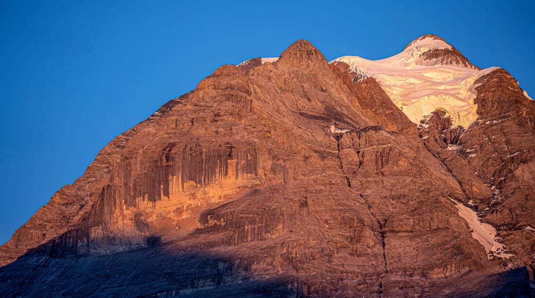 Rotbrätt Routeninfos und Topos zum Klettergebiet «Rotbrättt» findest du im Kletterführer «Schweiz extrem West Band 2» von edition filidor.
