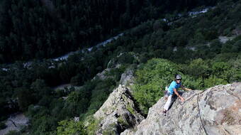 Routeninfos und Topos zum Klettergebiet «La Fory» findest du im Kletterführer «Schweiz Plaisir West Band 2» von edition filidor.