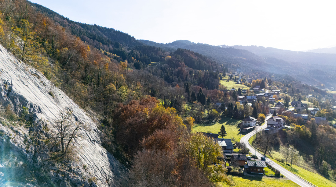 La Frasse Routeninfos und Topos zum Klettergebiet «La Frasse» findest du im Kletterführer «Schweiz Plaisir West Band 2» von edition filidor.