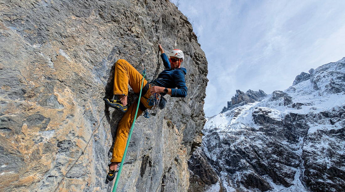 Hoch Fluh – Äbnet-Wäg Routeninfos und Topos zum Klettergebiet «Hoch Fluh – Äbnet-Wäg» findest du im Kletterführer «Schweiz plaisir OST» von edition filidor.