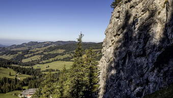 Routeninfos und Topos zum Klettergebiet «Gantrischhütte» findest du im Kletterführer «Schweiz Plaisir West Band 1» von edition filidor.