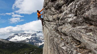 Routeninfos und Topos zum Klettergebiet «Codelago» findest du im Kletterführer «Schweiz Plaisir SUD 2020» von edition filidor.