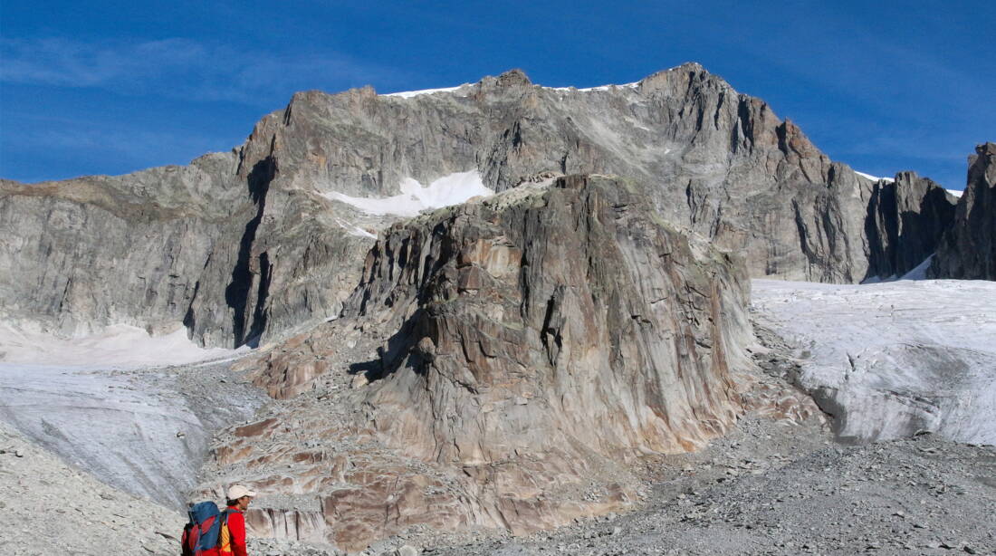 Galenstock Routeninfos und Topos zum Klettergebiet «Galenstock» findest du im Kletterführer «Schweiz extrem West Band 2» von edition filidor.