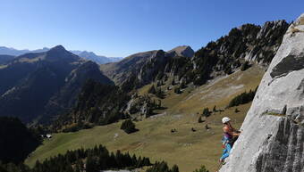 Routeninfos und Topos zum Klettergebiet «Chemifluh – Mittagfluh» findest du im Kletterführer «Schweiz Plaisir West Band 1» von edition filidor.