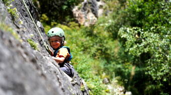 Ardez Routeninfos und Topos zum Klettergebiet «Ardez» findest du im Kletterführer «Schweiz plaisir OST» von edition filidor.
