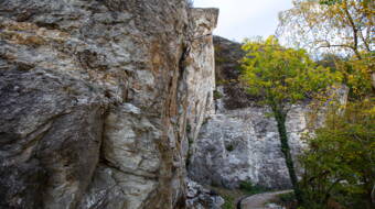 D'Illegale Routeninfos und Topos zum Klettergebiet «D'Illegale» findest du im Kletterführer «Schweiz plaisir West Band 2» von edition filidor.