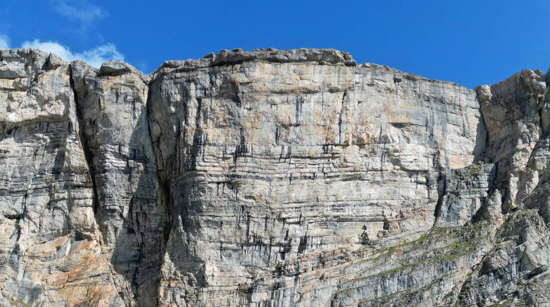 Le Sublage Routeninfos und Topos zum Klettergebiet «Le Sublage» findest du im Kletterführer «Schweiz extrem West Band 2» von edition filidor.
